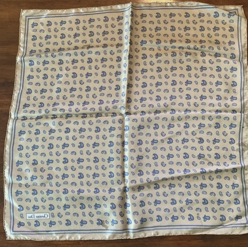 Christian Dior 🌸 Vintage Silk Blue and Ivory Silk Scarf